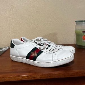 Gucci Bee Sneaker size 7 US 37.5 euro